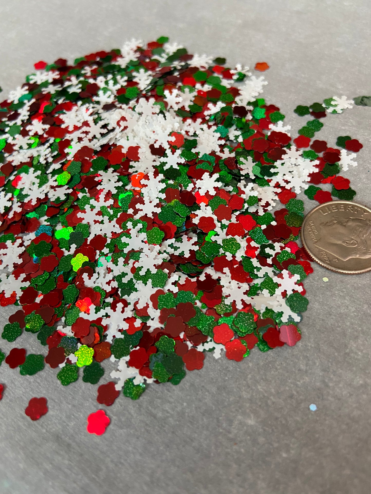 Snowflake/flower dot-red&green glitter shape mix